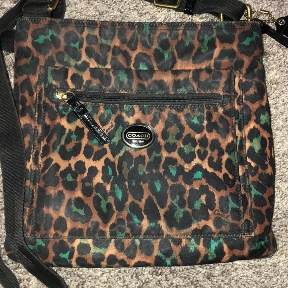 Coach Leopard Print Travel Crossbody Bag Teal Animal Print Adjustable Strap - Picture 2 of 8